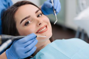 dentist explains why gums look pale